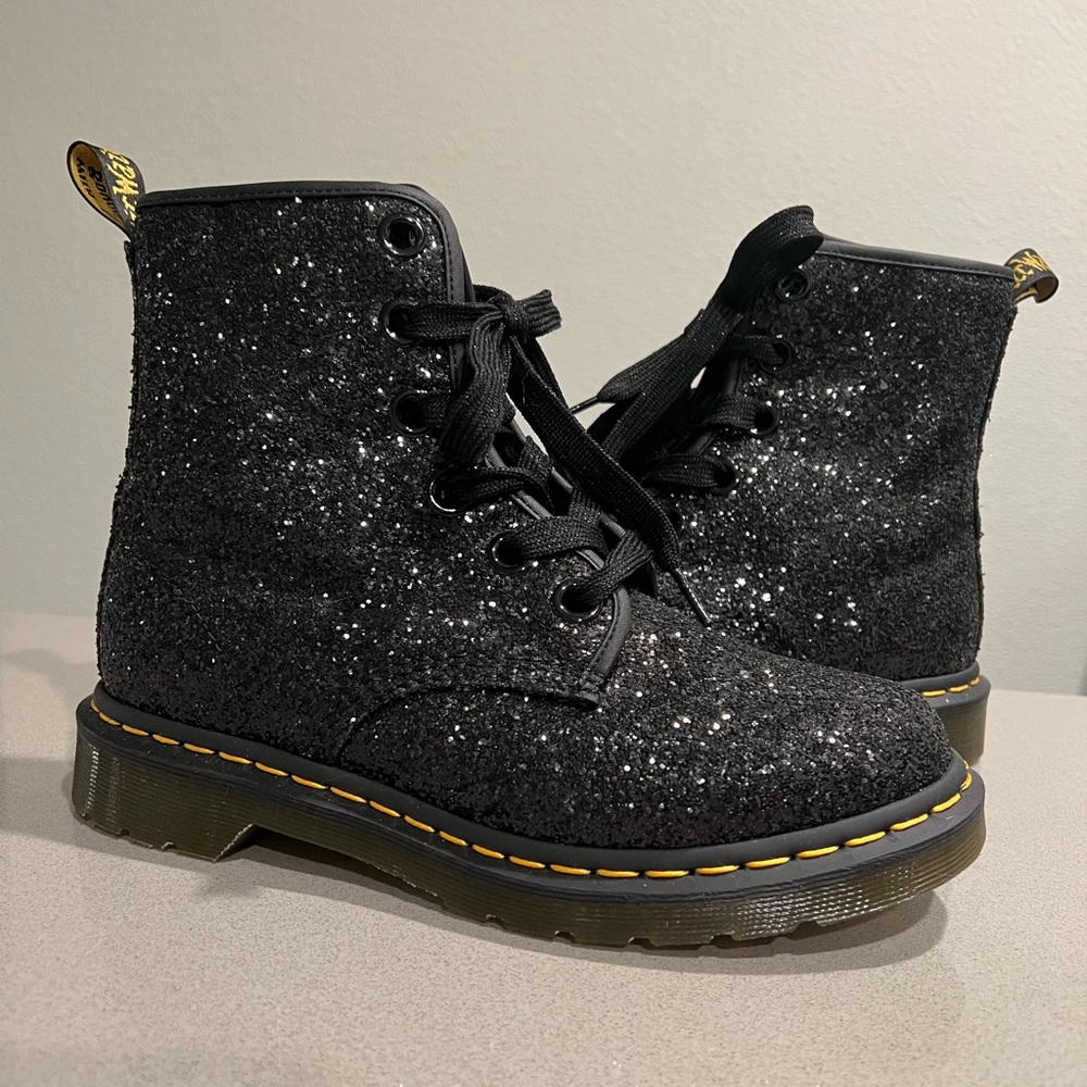 Dr Martens Black Chunky Glitter 1460 Farrah LaceUp Boots Womens 8 new never worn